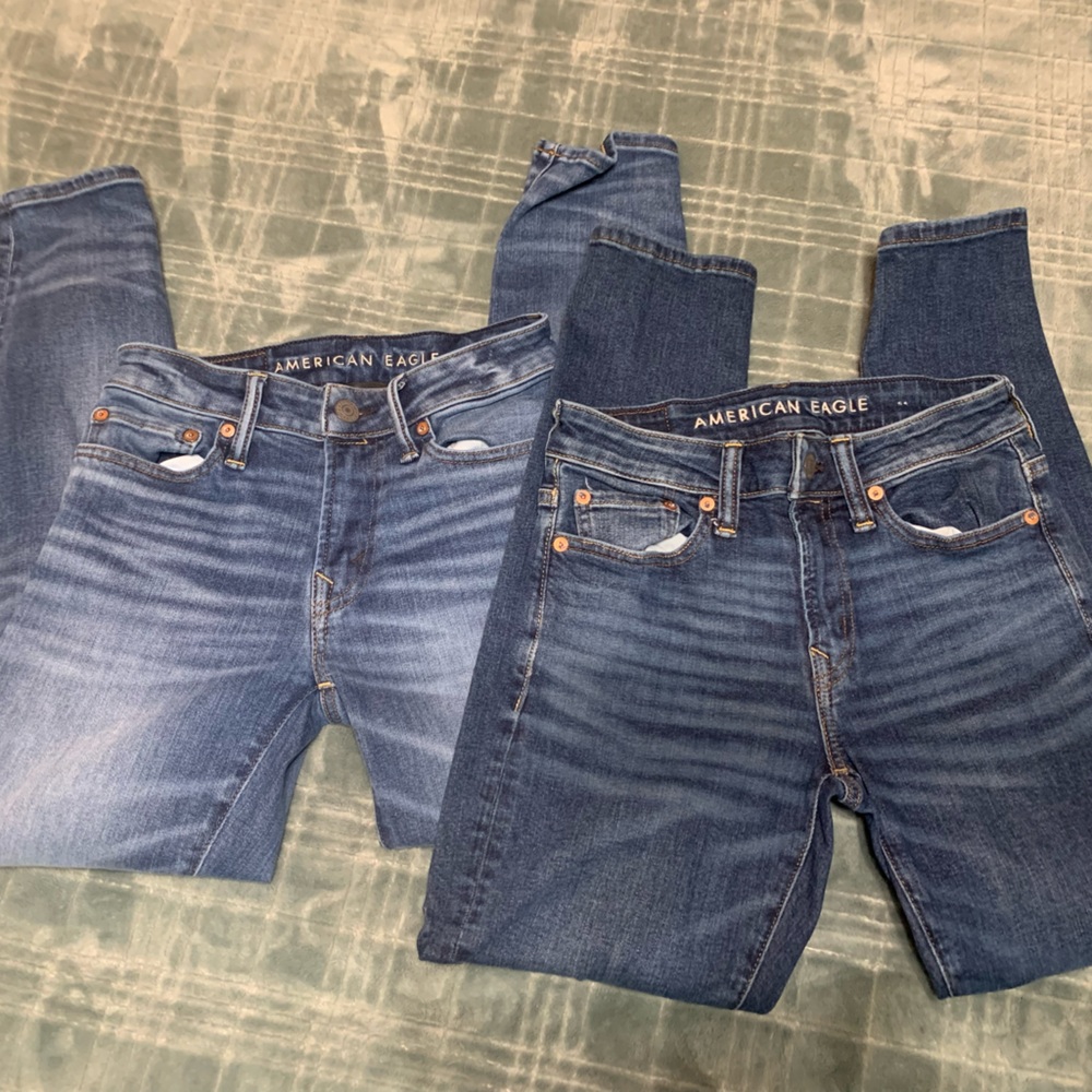 Men’s 26/28 American Eagle jeans.  Excellent condition